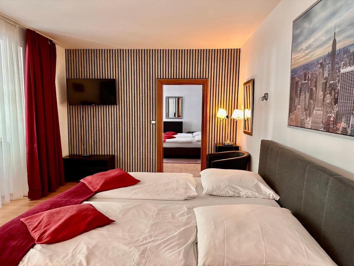 Altstadthotel Hayk Am Rhein Kolín nad Rýnem Exteriér fotografie