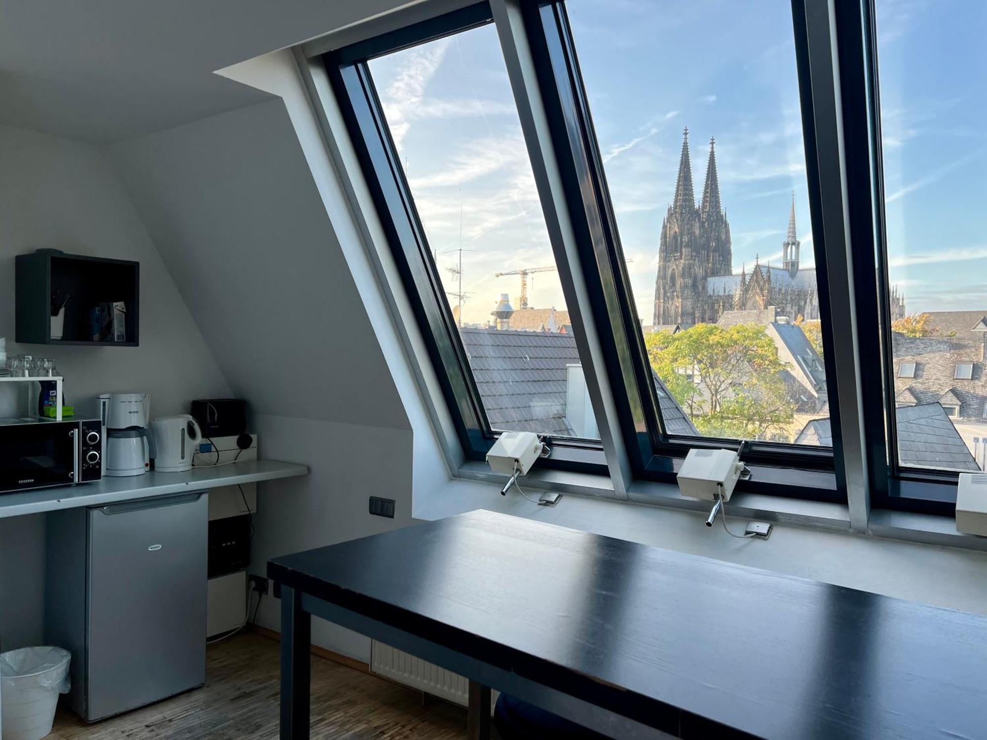 Altstadthotel Hayk Am Rhein Kolín nad Rýnem Pokoj fotografie