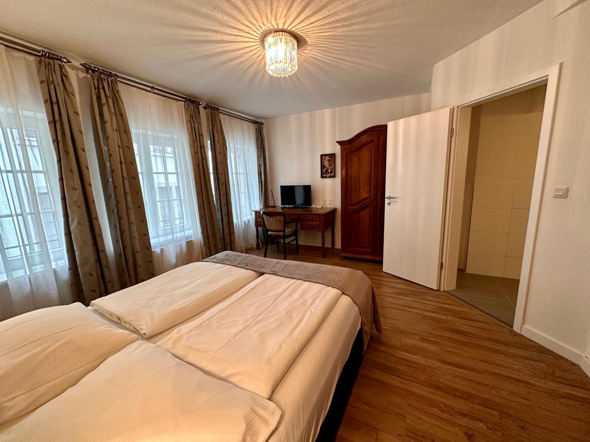 Altstadthotel Hayk Am Rhein Kolín nad Rýnem Pokoj fotografie