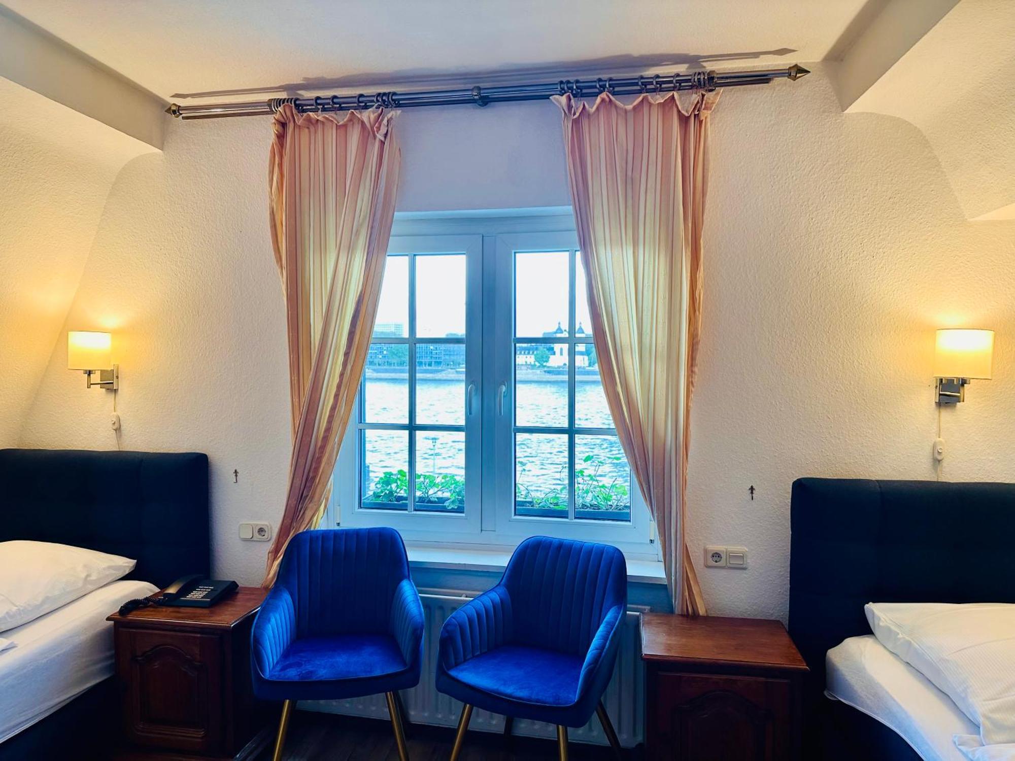 Altstadthotel Hayk Am Rhein Kolín nad Rýnem Exteriér fotografie
