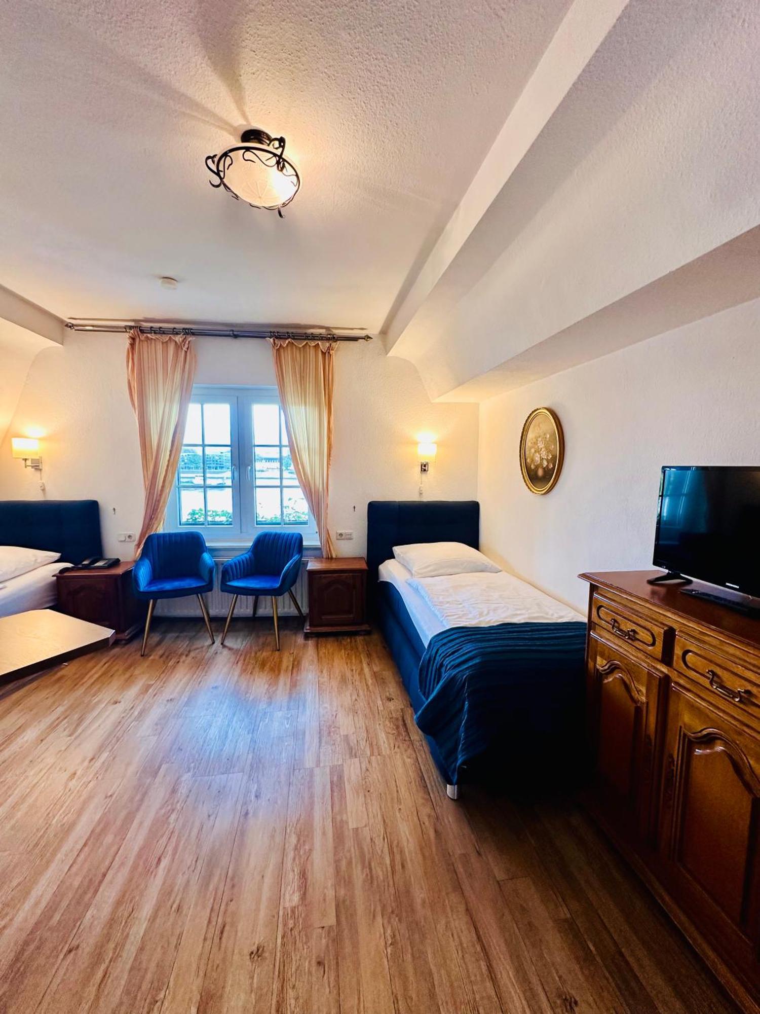 Altstadthotel Hayk Am Rhein Kolín nad Rýnem Exteriér fotografie