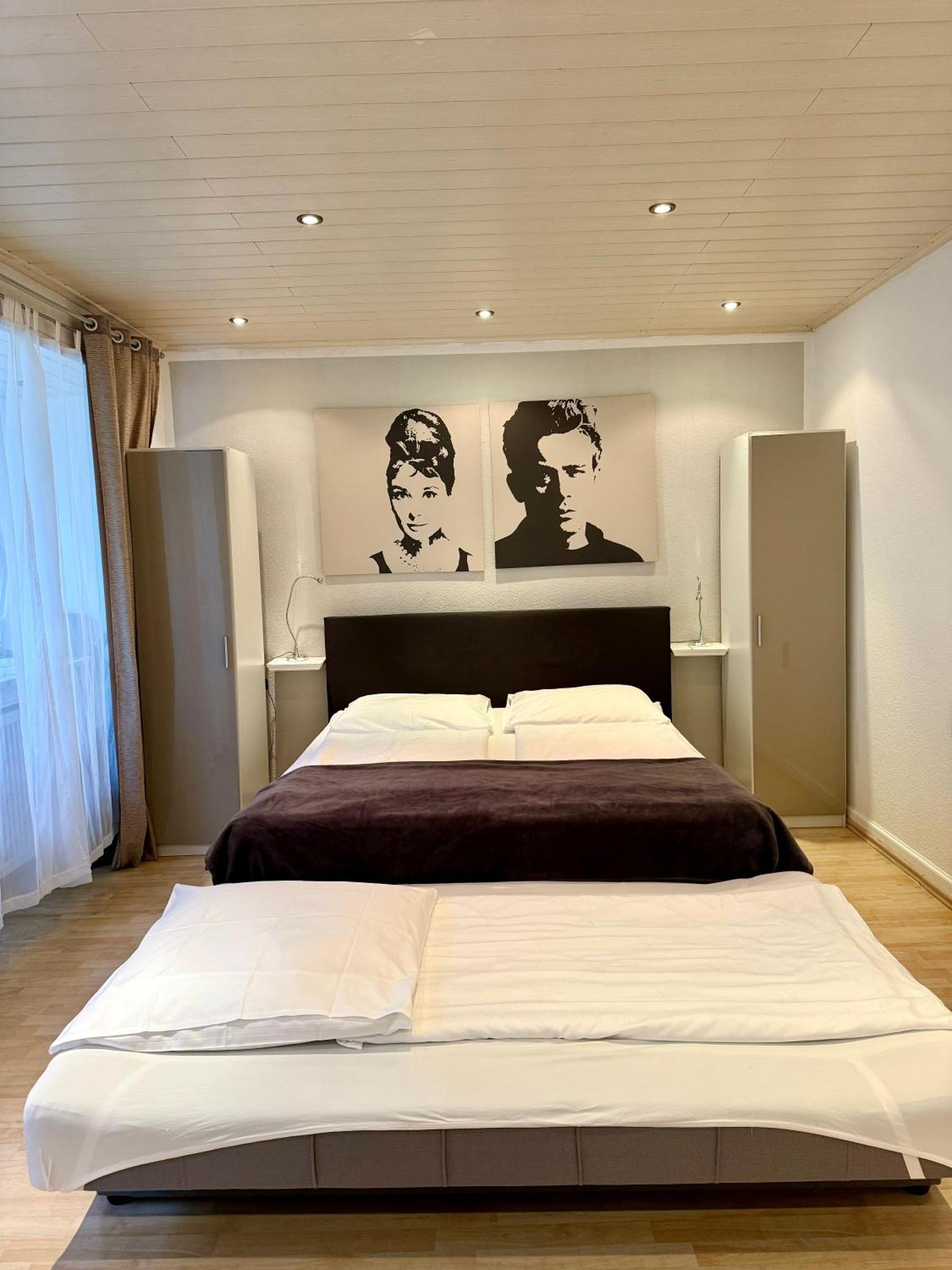 Altstadthotel Hayk Am Rhein Kolín nad Rýnem Pokoj fotografie