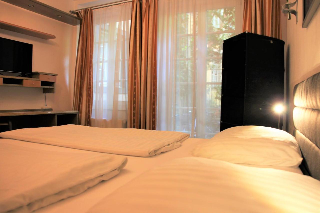 Altstadthotel Hayk Am Rhein Kolín nad Rýnem Exteriér fotografie