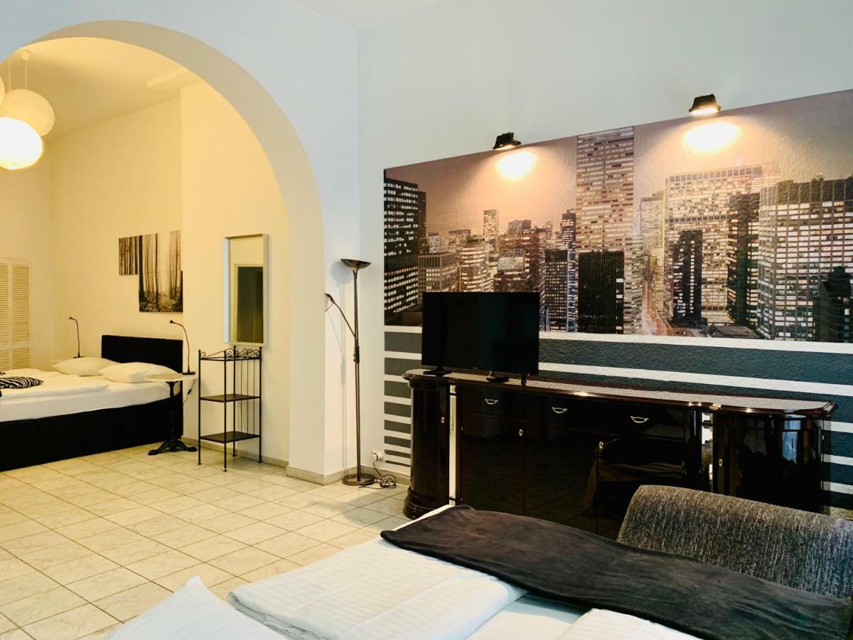 Altstadthotel Hayk Am Rhein Kolín nad Rýnem Exteriér fotografie